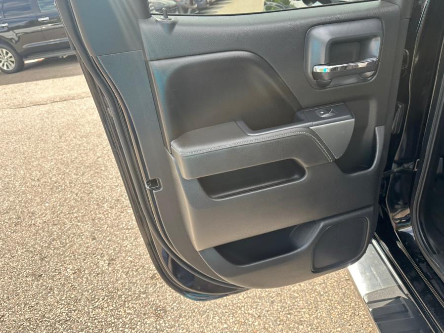 2015 Chevrolet Silverado 1500 4WD Double Cab 143.5" LT w/1LT, available for sale in South Windsor, Connecticut | Mike And Tony Auto Sales, Inc. South Windsor, Connecticut 2015 Chevrolet Silverado 1500 4WD Double Cab 143.5" LT w/1LT, available for sale in South Windsor, Connecticut | Mike And Tony Auto Sales, Inc. South Windsor, Connecticut