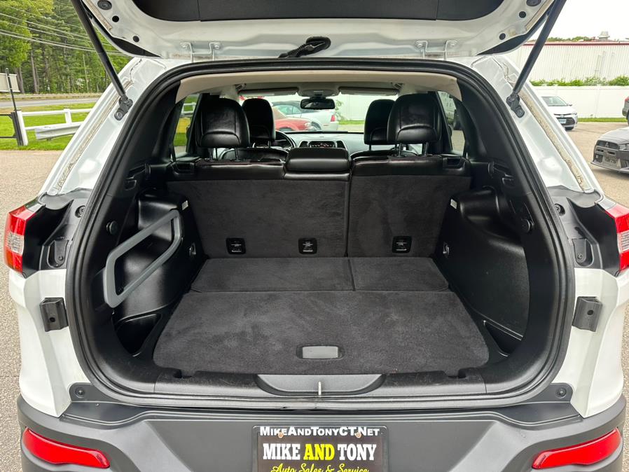 2015 Jeep Cherokee 4WD 4dr Trailhawk, available for sale in South Windsor, Connecticut | Mike And Tony Auto Sales, Inc. South Windsor, Connecticut 2015 Jeep Cherokee 4WD 4dr Trailhawk, available for sale in South Windsor, Connecticut | Mike And Tony Auto Sales, Inc. South Windsor, Connecticut