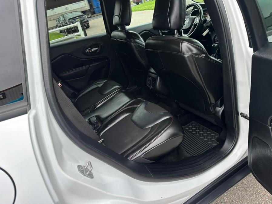 2015 Jeep Cherokee 4WD 4dr Trailhawk, available for sale in South Windsor, Connecticut | Mike And Tony Auto Sales, Inc. South Windsor, Connecticut 2015 Jeep Cherokee 4WD 4dr Trailhawk, available for sale in South Windsor, Connecticut | Mike And Tony Auto Sales, Inc. South Windsor, Connecticut
