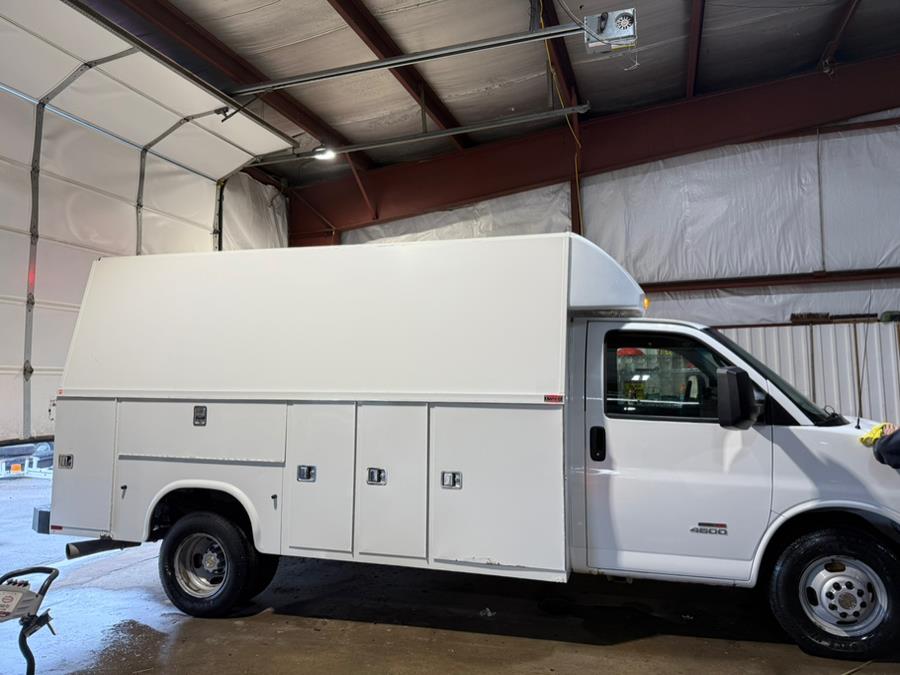 Used 2013 Chevrolet Express Commercial Cutaway in Dayton, Ohio | Dayton Work Trucks. Dayton, Ohio