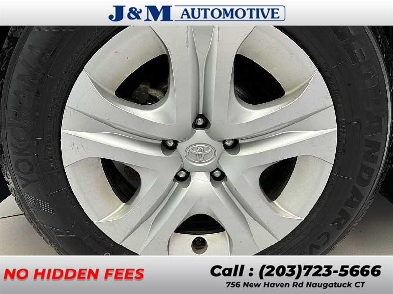 2015 Toyota Rav4 LE, available for sale in Naugatuck, Connecticut | J&M Automotive Sls&Svc LLC. Naugatuck, Connecticut 2015 Toyota Rav4 LE, available for sale in Naugatuck, Connecticut | J&M Automotive Sls&Svc LLC. Naugatuck, Connecticut