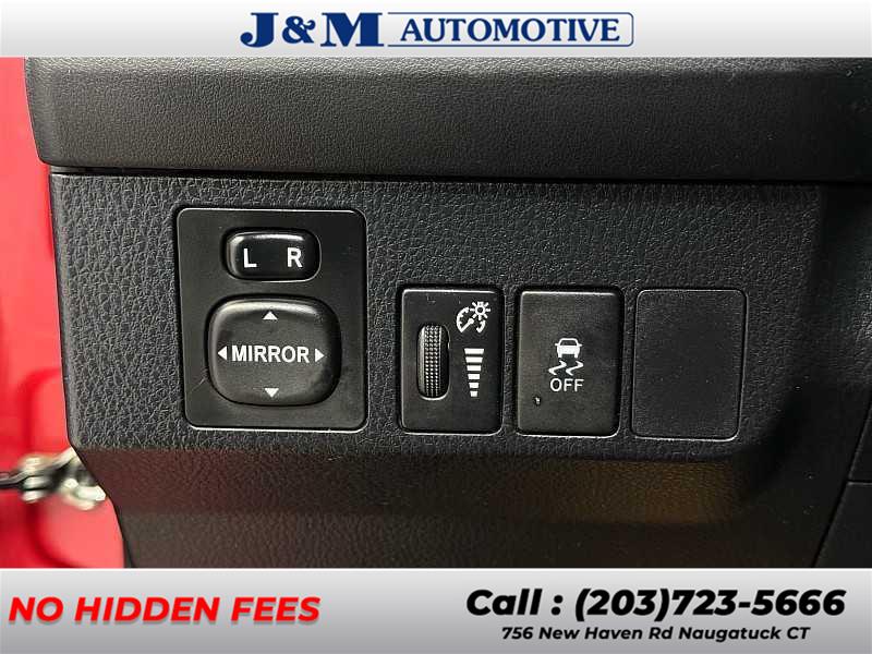 2015 Toyota Rav4 LE, available for sale in Naugatuck, Connecticut | J&M Automotive Sls&Svc LLC. Naugatuck, Connecticut 2015 Toyota Rav4 LE, available for sale in Naugatuck, Connecticut | J&M Automotive Sls&Svc LLC. Naugatuck, Connecticut