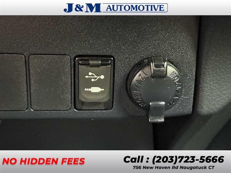 2015 Toyota Rav4 LE, available for sale in Naugatuck, Connecticut | J&M Automotive Sls&Svc LLC. Naugatuck, Connecticut 2015 Toyota Rav4 LE, available for sale in Naugatuck, Connecticut | J&M Automotive Sls&Svc LLC. Naugatuck, Connecticut