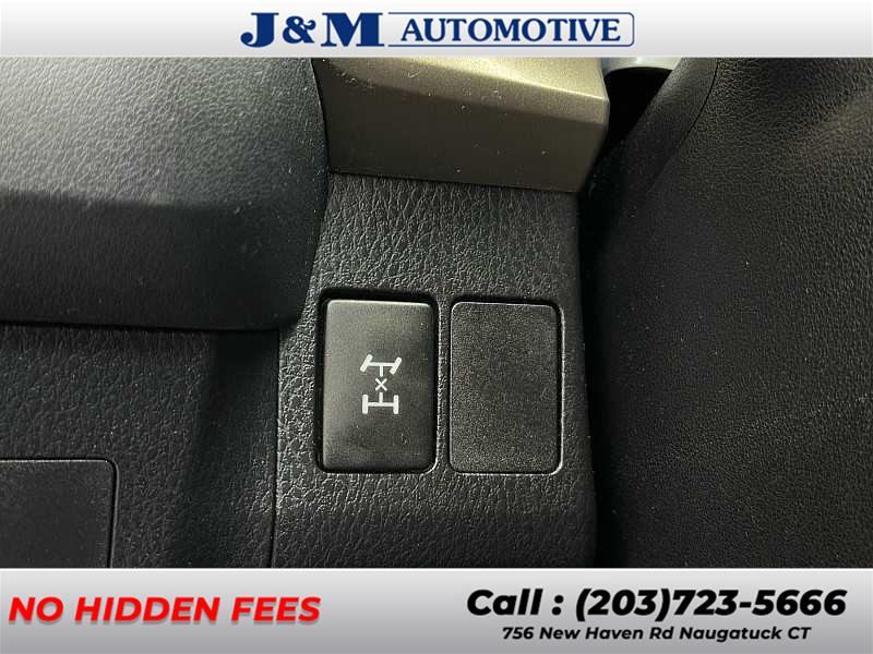 2015 Toyota Rav4 LE, available for sale in Naugatuck, Connecticut | J&M Automotive Sls&Svc LLC. Naugatuck, Connecticut 2015 Toyota Rav4 LE, available for sale in Naugatuck, Connecticut | J&M Automotive Sls&Svc LLC. Naugatuck, Connecticut