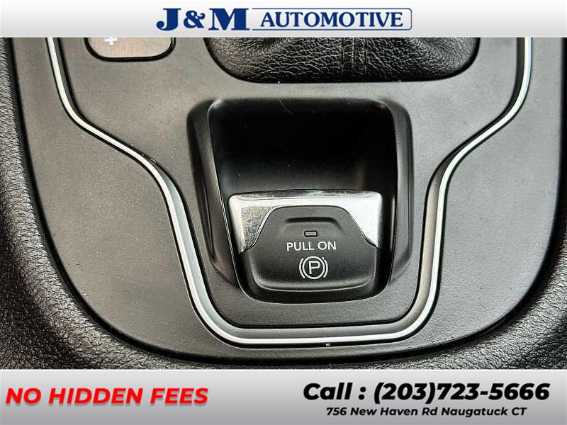 2020 Jeep Cherokee Latitude, available for sale in Naugatuck, Connecticut | J&M Automotive Sls&Svc LLC. Naugatuck, Connecticut 2020 Jeep Cherokee Latitude, available for sale in Naugatuck, Connecticut | J&M Automotive Sls&Svc LLC. Naugatuck, Connecticut