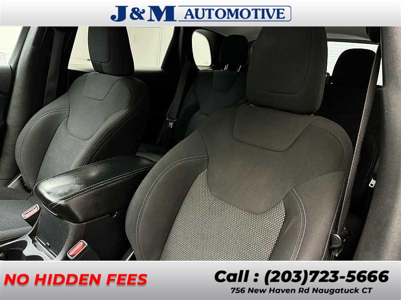 2020 Jeep Cherokee Latitude, available for sale in Naugatuck, Connecticut | J&M Automotive Sls&Svc LLC. Naugatuck, Connecticut 2020 Jeep Cherokee Latitude, available for sale in Naugatuck, Connecticut | J&M Automotive Sls&Svc LLC. Naugatuck, Connecticut