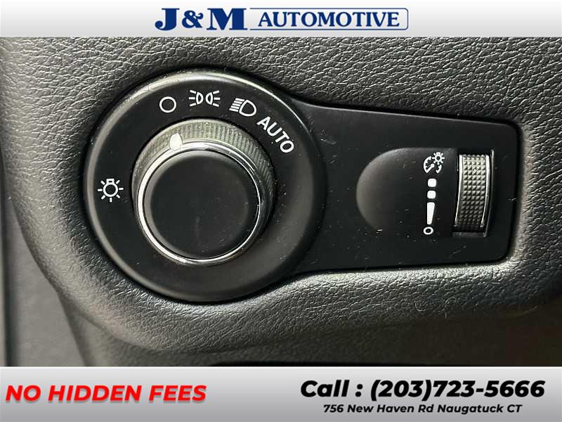 2020 Jeep Cherokee Latitude, available for sale in Naugatuck, Connecticut | J&M Automotive Sls&Svc LLC. Naugatuck, Connecticut 2020 Jeep Cherokee Latitude, available for sale in Naugatuck, Connecticut | J&M Automotive Sls&Svc LLC. Naugatuck, Connecticut