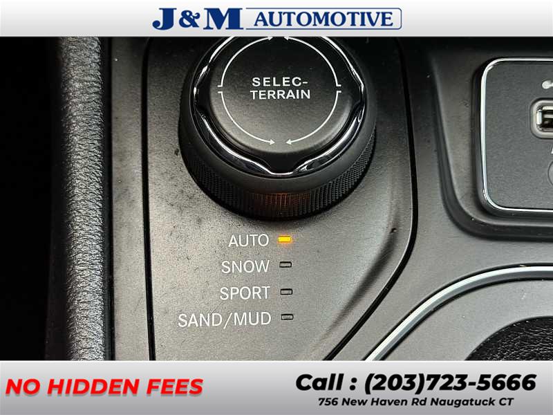 2020 Jeep Cherokee Latitude, available for sale in Naugatuck, Connecticut | J&M Automotive Sls&Svc LLC. Naugatuck, Connecticut 2020 Jeep Cherokee Latitude, available for sale in Naugatuck, Connecticut | J&M Automotive Sls&Svc LLC. Naugatuck, Connecticut