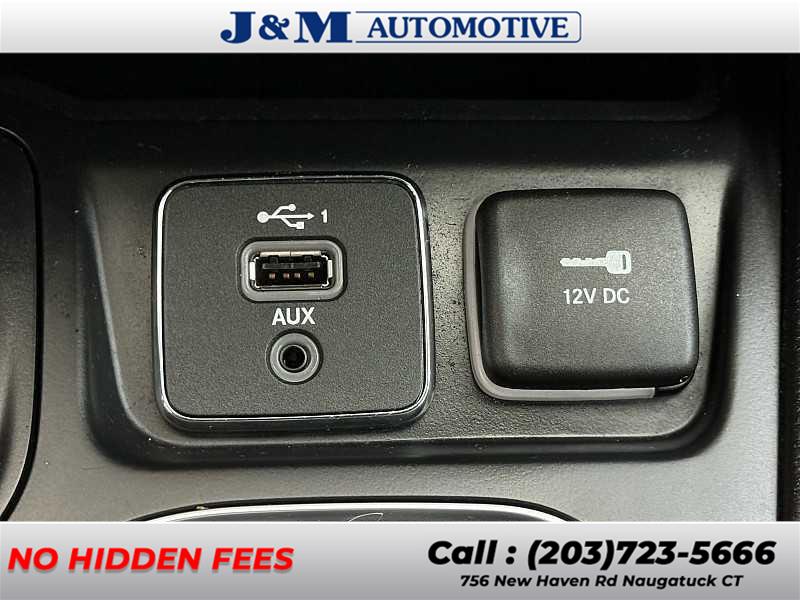 2020 Jeep Cherokee Latitude, available for sale in Naugatuck, Connecticut | J&M Automotive Sls&Svc LLC. Naugatuck, Connecticut 2020 Jeep Cherokee Latitude, available for sale in Naugatuck, Connecticut | J&M Automotive Sls&Svc LLC. Naugatuck, Connecticut