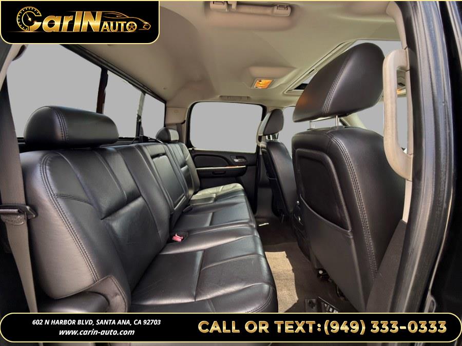 2007 Chevrolet Silverado 2500HD 4WD Crew Cab 153" LT w/2LT, available for sale in Santa Ana, California | Carin Auto. Santa Ana, California 2007 Chevrolet Silverado 2500HD 4WD Crew Cab 153" LT w/2LT, available for sale in Santa Ana, California | Carin Auto. Santa Ana, California