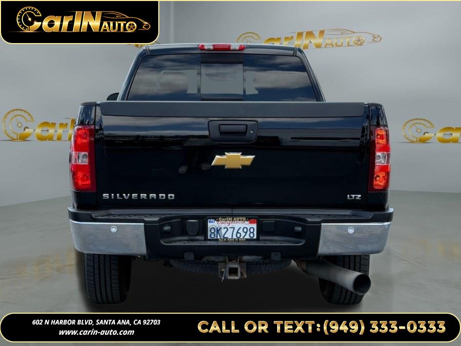 2007 Chevrolet Silverado 2500HD 4WD Crew Cab 153" LT w/2LT, available for sale in Santa Ana, California | Carin Auto. Santa Ana, California 2007 Chevrolet Silverado 2500HD 4WD Crew Cab 153" LT w/2LT, available for sale in Santa Ana, California | Carin Auto. Santa Ana, California