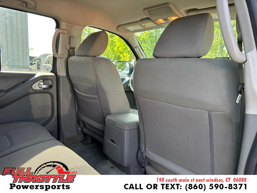 2015 Nissan Frontier 4WD Crew Cab SWB Auto PRO-4X, available for sale in East Windsor, Connecticut | Full Throttle Power Sports LLC. East Windsor, Connecticut 2015 Nissan Frontier 4WD Crew Cab SWB Auto PRO-4X, available for sale in East Windsor, Connecticut | Full Throttle Power Sports LLC. East Windsor, Connecticut