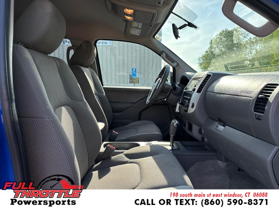 2015 Nissan Frontier 4WD Crew Cab SWB Auto PRO-4X, available for sale in East Windsor, Connecticut | Full Throttle Power Sports LLC. East Windsor, Connecticut 2015 Nissan Frontier 4WD Crew Cab SWB Auto PRO-4X, available for sale in East Windsor, Connecticut | Full Throttle Power Sports LLC. East Windsor, Connecticut