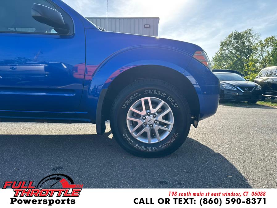 2015 Nissan Frontier 4WD Crew Cab SWB Auto PRO-4X, available for sale in East Windsor, Connecticut | Full Throttle Power Sports LLC. East Windsor, Connecticut 2015 Nissan Frontier 4WD Crew Cab SWB Auto PRO-4X, available for sale in East Windsor, Connecticut | Full Throttle Power Sports LLC. East Windsor, Connecticut