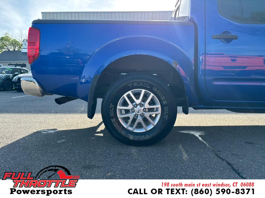 2015 Nissan Frontier 4WD Crew Cab SWB Auto PRO-4X, available for sale in East Windsor, Connecticut | Full Throttle Power Sports LLC. East Windsor, Connecticut 2015 Nissan Frontier 4WD Crew Cab SWB Auto PRO-4X, available for sale in East Windsor, Connecticut | Full Throttle Power Sports LLC. East Windsor, Connecticut