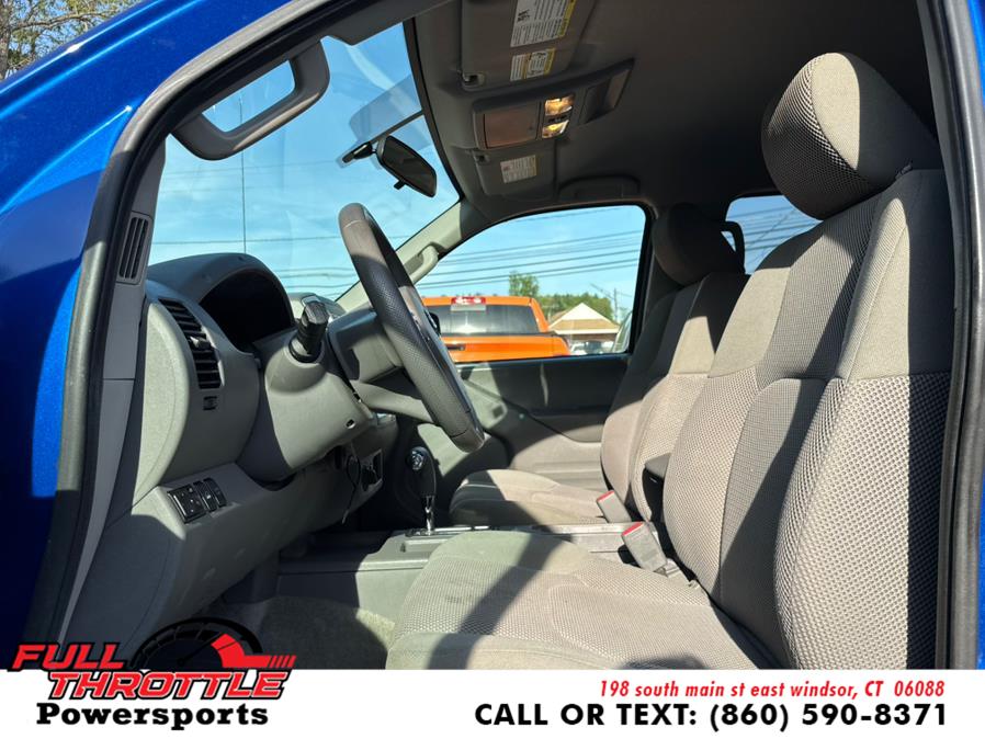 2015 Nissan Frontier 4WD Crew Cab SWB Auto PRO-4X, available for sale in East Windsor, Connecticut | Full Throttle Power Sports LLC. East Windsor, Connecticut 2015 Nissan Frontier 4WD Crew Cab SWB Auto PRO-4X, available for sale in East Windsor, Connecticut | Full Throttle Power Sports LLC. East Windsor, Connecticut