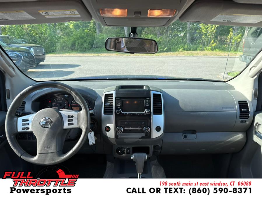 2015 Nissan Frontier 4WD Crew Cab SWB Auto PRO-4X, available for sale in East Windsor, Connecticut | Full Throttle Power Sports LLC. East Windsor, Connecticut 2015 Nissan Frontier 4WD Crew Cab SWB Auto PRO-4X, available for sale in East Windsor, Connecticut | Full Throttle Power Sports LLC. East Windsor, Connecticut