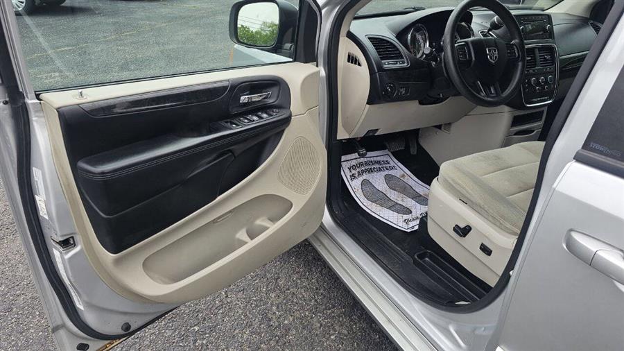 2012 Dodge Grand Caravan SXT 4dr Mini Van, available for sale in Wolcott, New York | Auto Hunter CNY. Wolcott, New York 2012 Dodge Grand Caravan SXT 4dr Mini Van, available for sale in Wolcott, New York | Auto Hunter CNY. Wolcott, New York
