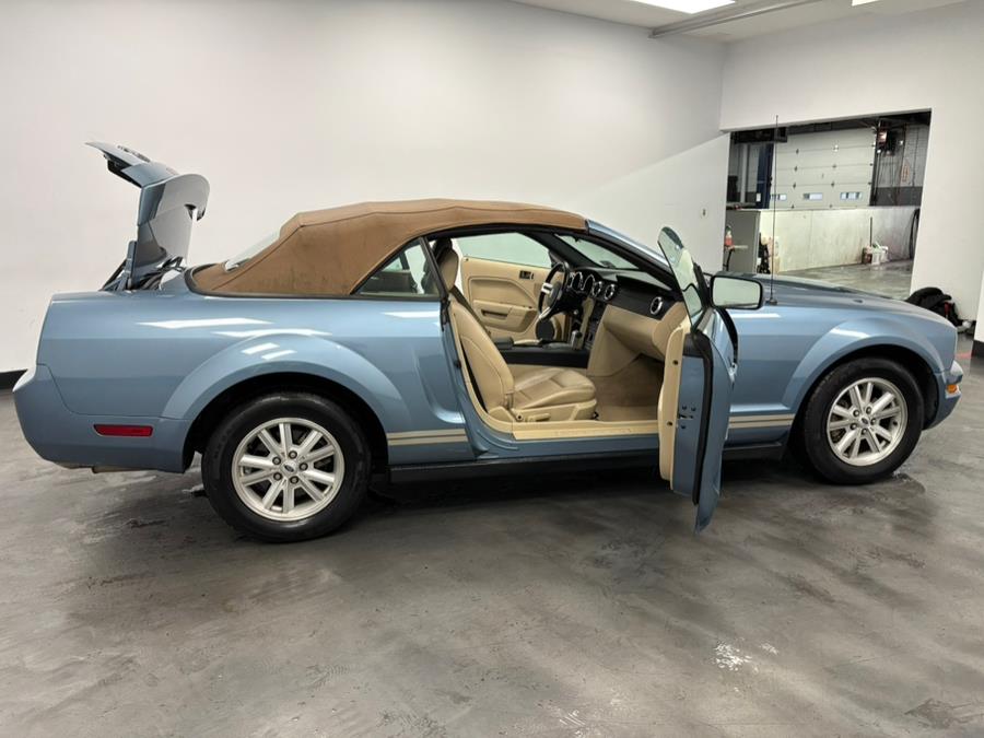 2006 Ford Mustang 2dr Conv Premium, available for sale in Elizabeth, New Jersey | Dream Auto Group. Elizabeth, New Jersey 2006 Ford Mustang 2dr Conv Premium, available for sale in Elizabeth, New Jersey | Dream Auto Group. Elizabeth, New Jersey