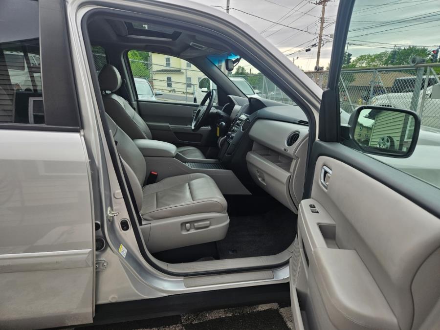 2012 Honda Pilot 4WD 4dr EX-L, available for sale in Ansonia, Connecticut | Ansonia Auto Park LLC. Ansonia, Connecticut 2012 Honda Pilot 4WD 4dr EX-L, available for sale in Ansonia, Connecticut | Ansonia Auto Park LLC. Ansonia, Connecticut