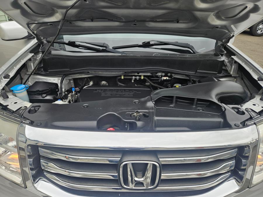 2012 Honda Pilot 4WD 4dr EX-L, available for sale in Ansonia, Connecticut | Ansonia Auto Park LLC. Ansonia, Connecticut 2012 Honda Pilot 4WD 4dr EX-L, available for sale in Ansonia, Connecticut | Ansonia Auto Park LLC. Ansonia, Connecticut
