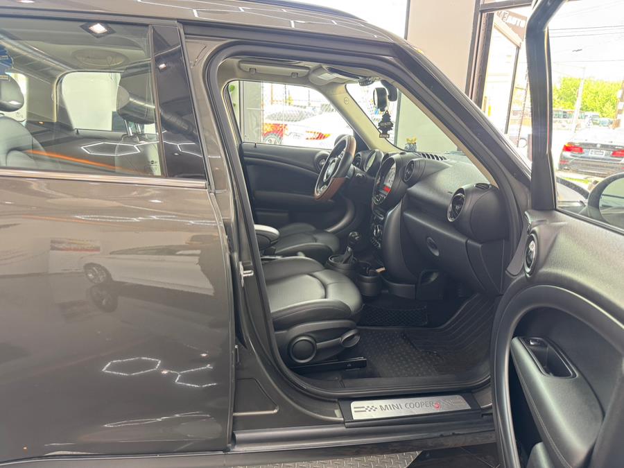 2013 MINI Cooper Countryman AWD 4dr S ALL4, available for sale in Jersey City, New Jersey | Luxe Auto Galleria. Jersey City, New Jersey 2013 MINI Cooper Countryman AWD 4dr S ALL4, available for sale in Jersey City, New Jersey | Luxe Auto Galleria. Jersey City, New Jersey