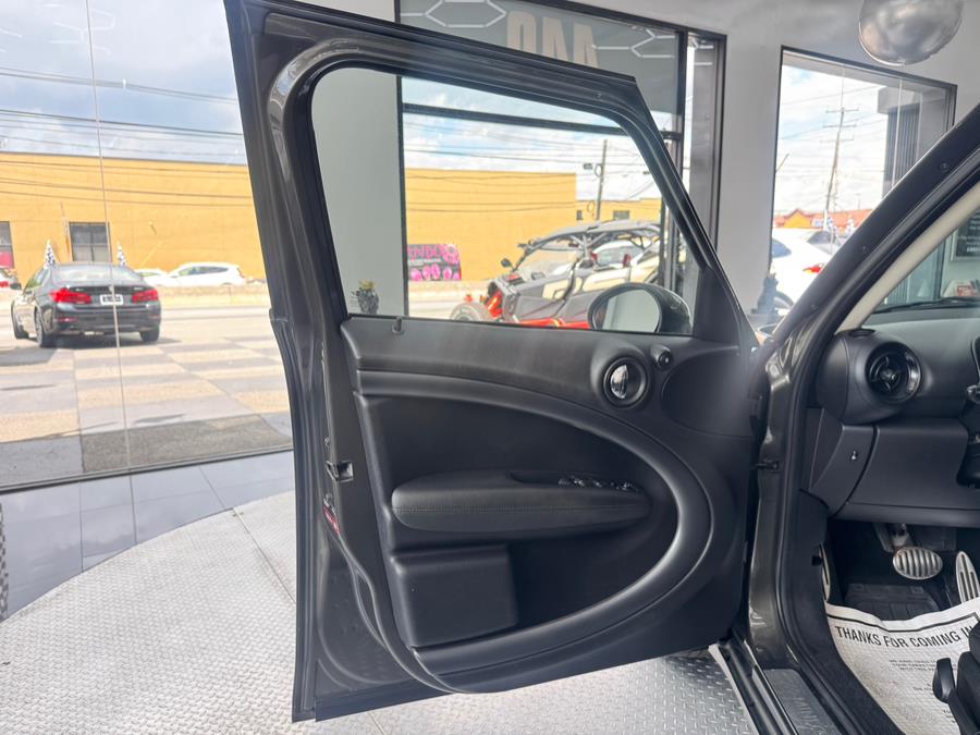 2013 MINI Cooper Countryman AWD 4dr S ALL4, available for sale in Jersey City, New Jersey | Luxe Auto Galleria. Jersey City, New Jersey 2013 MINI Cooper Countryman AWD 4dr S ALL4, available for sale in Jersey City, New Jersey | Luxe Auto Galleria. Jersey City, New Jersey