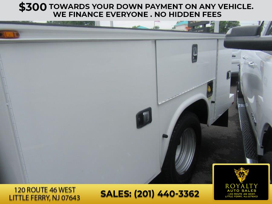2017 Ford Super Duty F-350 DRW XLT SuperCab 168" WB 60" CA, available for sale in Little Ferry, New Jersey | Royalty Auto Sales. Little Ferry, New Jersey 2017 Ford Super Duty F-350 DRW XLT SuperCab 168" WB 60" CA, available for sale in Little Ferry, New Jersey | Royalty Auto Sales. Little Ferry, New Jersey