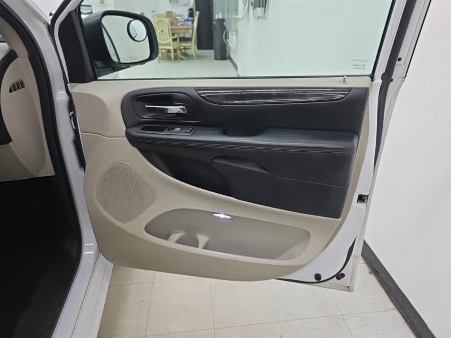 2018 Dodge Grand Caravan SE Plus Wagon, available for sale in West Haven, Connecticut | Auto Fair Inc.. West Haven, Connecticut 2018 Dodge Grand Caravan SE Plus Wagon, available for sale in West Haven, Connecticut | Auto Fair Inc.. West Haven, Connecticut