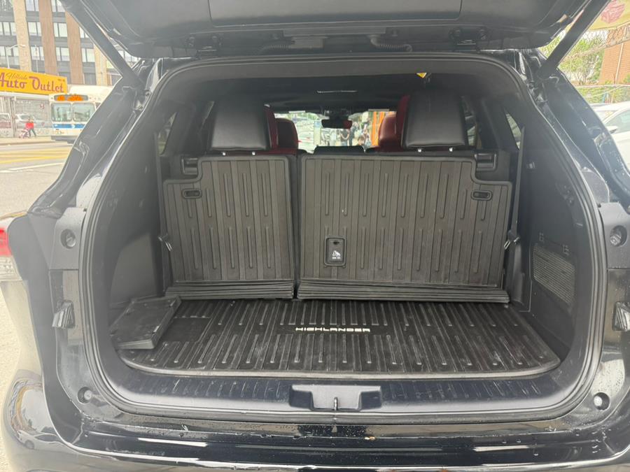 2022 Toyota Highlander XSE AWD, available for sale in Hempstead, New York | VIP Auto Credit Express. Hempstead, New York 2022 Toyota Highlander XSE AWD, available for sale in Hempstead, New York | VIP Auto Credit Express. Hempstead, New York