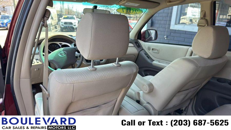 2007 Toyota Highlander Sport Utility 4D, available for sale in New Haven, Connecticut | Boulevard Motors LLC. New Haven, Connecticut 2007 Toyota Highlander Sport Utility 4D, available for sale in New Haven, Connecticut | Boulevard Motors LLC. New Haven, Connecticut