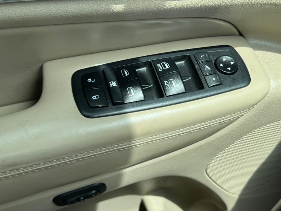 2019 Jeep Grand Cherokee Overland 4x4, available for sale in Newark , New Jersey | Champion Used Auto Sales 2. Newark , New Jersey 2019 Jeep Grand Cherokee Overland 4x4, available for sale in Newark , New Jersey | Champion Used Auto Sales 2. Newark , New Jersey
