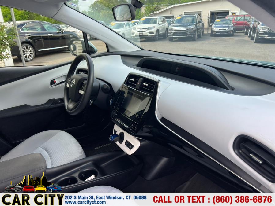 2016 Toyota Prius 5dr HB Two (Natl), available for sale in East Windsor, Connecticut | Car City LLC. East Windsor, Connecticut 2016 Toyota Prius 5dr HB Two (Natl), available for sale in East Windsor, Connecticut | Car City LLC. East Windsor, Connecticut