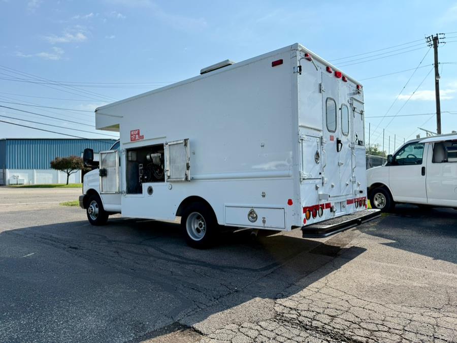 2007 GMC Savana Cutaway 139" WB C7L DRW, available for sale in Dayton, Ohio | Dayton Work Trucks. Dayton, Ohio 2007 GMC Savana Cutaway 139" WB C7L DRW, available for sale in Dayton, Ohio | Dayton Work Trucks. Dayton, Ohio