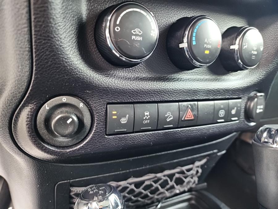 2016 Jeep Wrangler Unlimited 4WD 4dr Sahara, available for sale in Islip, New York | L.I. Auto Gallery. Islip, New York 2016 Jeep Wrangler Unlimited 4WD 4dr Sahara, available for sale in Islip, New York | L.I. Auto Gallery. Islip, New York