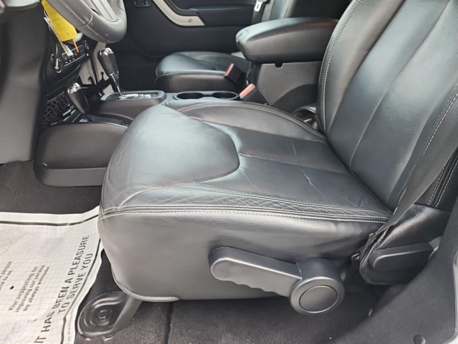 2016 Jeep Wrangler Unlimited 4WD 4dr Sahara, available for sale in Islip, New York | L.I. Auto Gallery. Islip, New York 2016 Jeep Wrangler Unlimited 4WD 4dr Sahara, available for sale in Islip, New York | L.I. Auto Gallery. Islip, New York