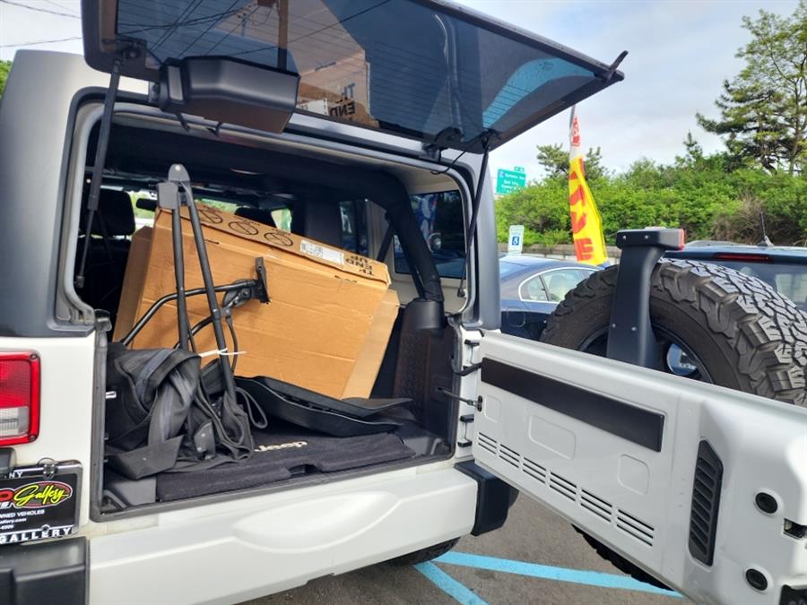2016 Jeep Wrangler Unlimited 4WD 4dr Sahara, available for sale in Islip, New York | L.I. Auto Gallery. Islip, New York 2016 Jeep Wrangler Unlimited 4WD 4dr Sahara, available for sale in Islip, New York | L.I. Auto Gallery. Islip, New York