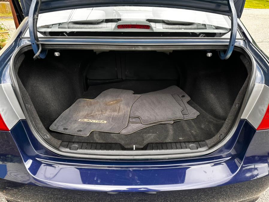 2010 Hyundai Elantra 4dr Sdn Auto SE, available for sale in New Milford, Connecticut | Faustos Auto Body and Repairs LLC. New Milford, Connecticut 2010 Hyundai Elantra 4dr Sdn Auto SE, available for sale in New Milford, Connecticut | Faustos Auto Body and Repairs LLC. New Milford, Connecticut