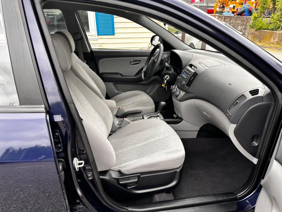 2010 Hyundai Elantra 4dr Sdn Auto SE, available for sale in New Milford, Connecticut | Faustos Auto Body and Repairs LLC. New Milford, Connecticut 2010 Hyundai Elantra 4dr Sdn Auto SE, available for sale in New Milford, Connecticut | Faustos Auto Body and Repairs LLC. New Milford, Connecticut
