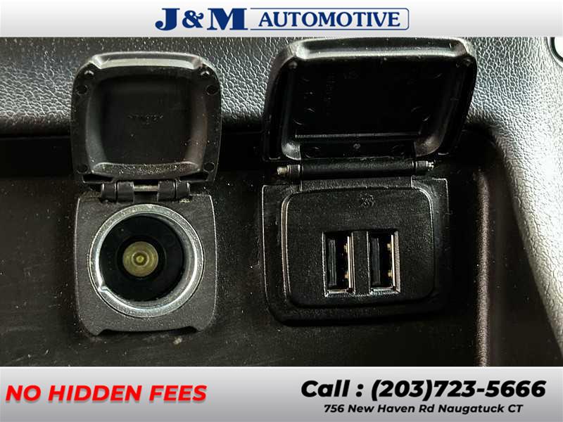 2015 Chevrolet Tahoe LT, available for sale in Naugatuck, Connecticut | J&M Automotive Sls&Svc LLC. Naugatuck, Connecticut 2015 Chevrolet Tahoe LT, available for sale in Naugatuck, Connecticut | J&M Automotive Sls&Svc LLC. Naugatuck, Connecticut