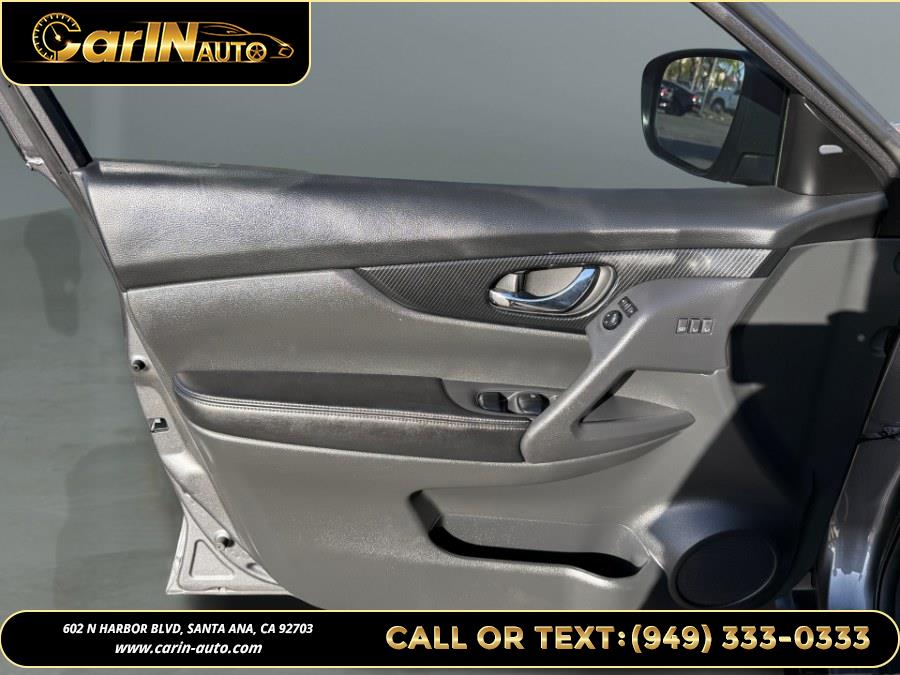2018 Nissan Rogue AWD SL, available for sale in Santa Ana, California | Carin Auto. Santa Ana, California 2018 Nissan Rogue AWD SL, available for sale in Santa Ana, California | Carin Auto. Santa Ana, California