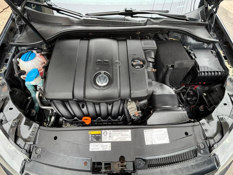 2013 Volkswagen Golf 4dr HB Auto w/Conv & Sunroof PZEV, available for sale in New haven, Connecticut | Wilson Maturo Motors. New haven, Connecticut 2013 Volkswagen Golf 4dr HB Auto w/Conv & Sunroof PZEV, available for sale in New haven, Connecticut | Wilson Maturo Motors. New haven, Connecticut