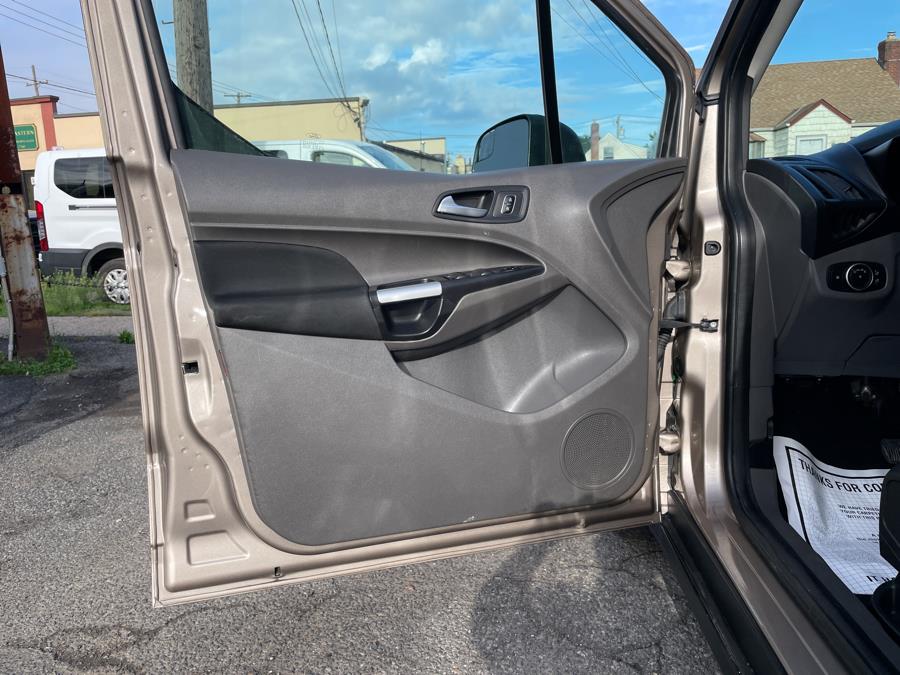 2019 Ford Transit Connect Wagon XLT LWB w/Rear Symmetrical Doors, available for sale in Franklin Square, New York | Franklin Square Auto Group. Franklin Square, New York 2019 Ford Transit Connect Wagon XLT LWB w/Rear Symmetrical Doors, available for sale in Franklin Square, New York | Franklin Square Auto Group. Franklin Square, New York