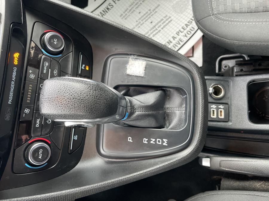 2019 Ford Transit Connect Wagon XLT LWB w/Rear Symmetrical Doors, available for sale in Franklin Square, New York | Franklin Square Auto Group. Franklin Square, New York 2019 Ford Transit Connect Wagon XLT LWB w/Rear Symmetrical Doors, available for sale in Franklin Square, New York | Franklin Square Auto Group. Franklin Square, New York