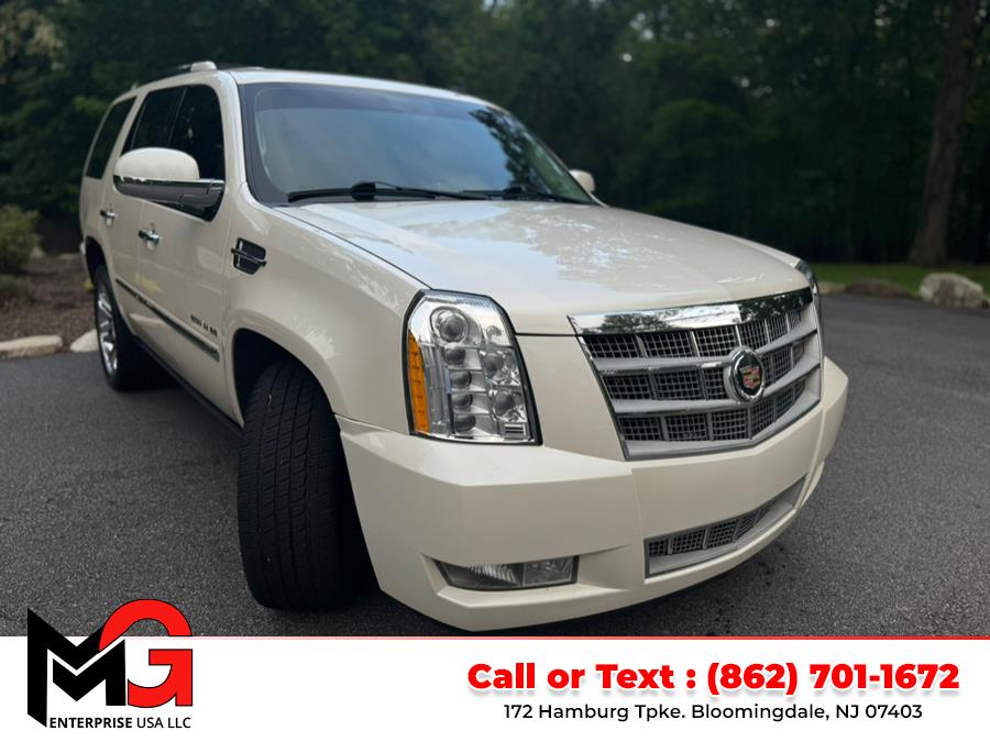 2013 Cadillac Escalade 2WD 4dr Platinum Edition, available for sale in Bloomingdale, New Jersey | MG Enterprise USA. Bloomingdale, New Jersey 2013 Cadillac Escalade 2WD 4dr Platinum Edition, available for sale in Bloomingdale, New Jersey | MG Enterprise USA. Bloomingdale, New Jersey