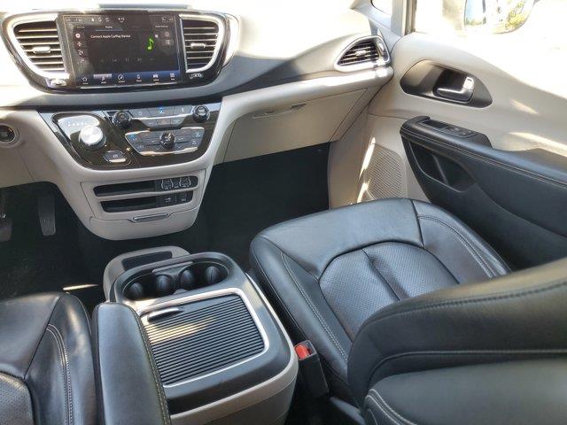 2022 Chrysler Pacifica Touring L, available for sale in Fort Lauderdale, Florida | CarLux Fort Lauderdale. Fort Lauderdale, Florida 2022 Chrysler Pacifica Touring L, available for sale in Fort Lauderdale, Florida | CarLux Fort Lauderdale. Fort Lauderdale, Florida