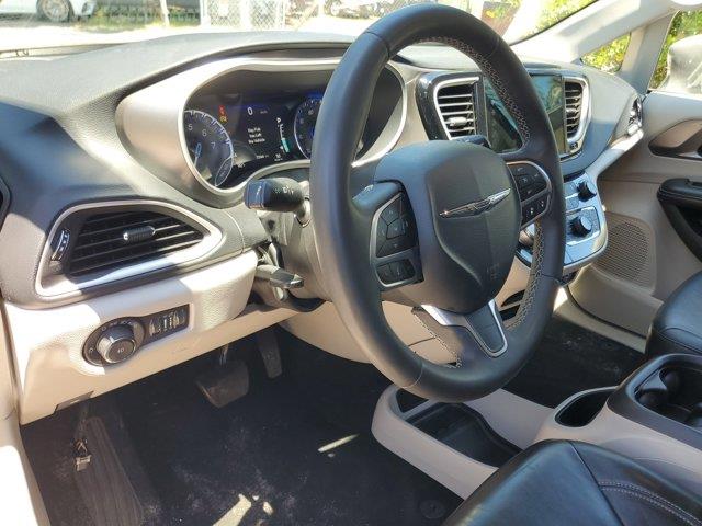 2022 Chrysler Pacifica Touring L, available for sale in Fort Lauderdale, Florida | CarLux Fort Lauderdale. Fort Lauderdale, Florida 2022 Chrysler Pacifica Touring L, available for sale in Fort Lauderdale, Florida | CarLux Fort Lauderdale. Fort Lauderdale, Florida