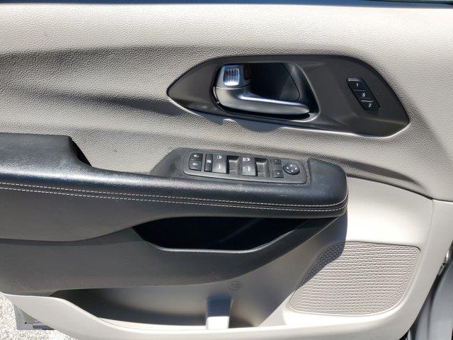2022 Chrysler Pacifica Touring L, available for sale in Fort Lauderdale, Florida | CarLux Fort Lauderdale. Fort Lauderdale, Florida 2022 Chrysler Pacifica Touring L, available for sale in Fort Lauderdale, Florida | CarLux Fort Lauderdale. Fort Lauderdale, Florida