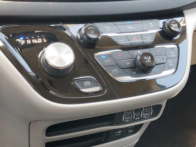2022 Chrysler Pacifica Touring L, available for sale in Fort Lauderdale, Florida | CarLux Fort Lauderdale. Fort Lauderdale, Florida 2022 Chrysler Pacifica Touring L, available for sale in Fort Lauderdale, Florida | CarLux Fort Lauderdale. Fort Lauderdale, Florida