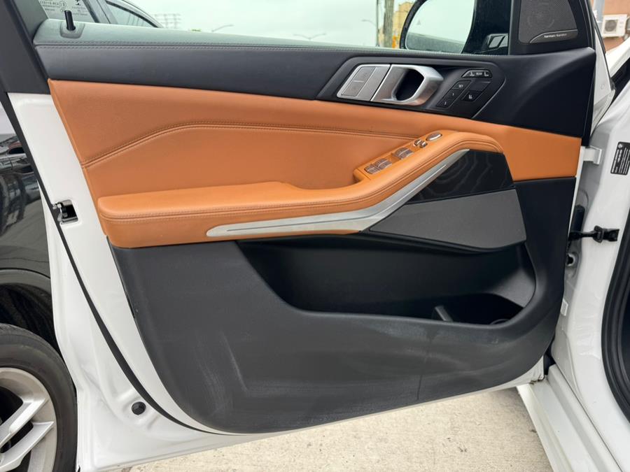 2020 BMW X7 M50i Sports Activity Vehicle, available for sale in Jamaica, New York | Sunrise Autoland. Jamaica, New York 2020 BMW X7 M50i Sports Activity Vehicle, available for sale in Jamaica, New York | Sunrise Autoland. Jamaica, New York